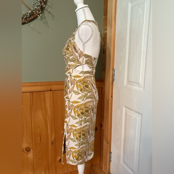 Gianni Bini Beckham Cutout Sheath Dress Size XS Jacquard Floral Fabric With Slit - Picture 3 of 14